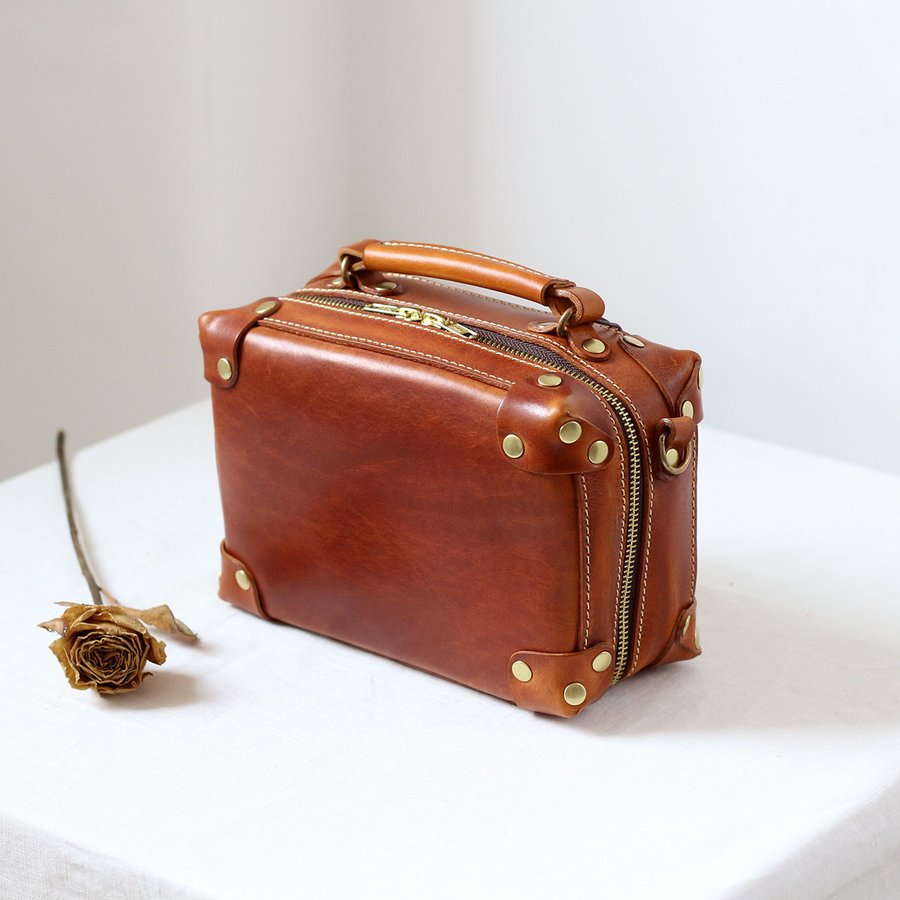 Retro American-style Handmade Tote Suitcase