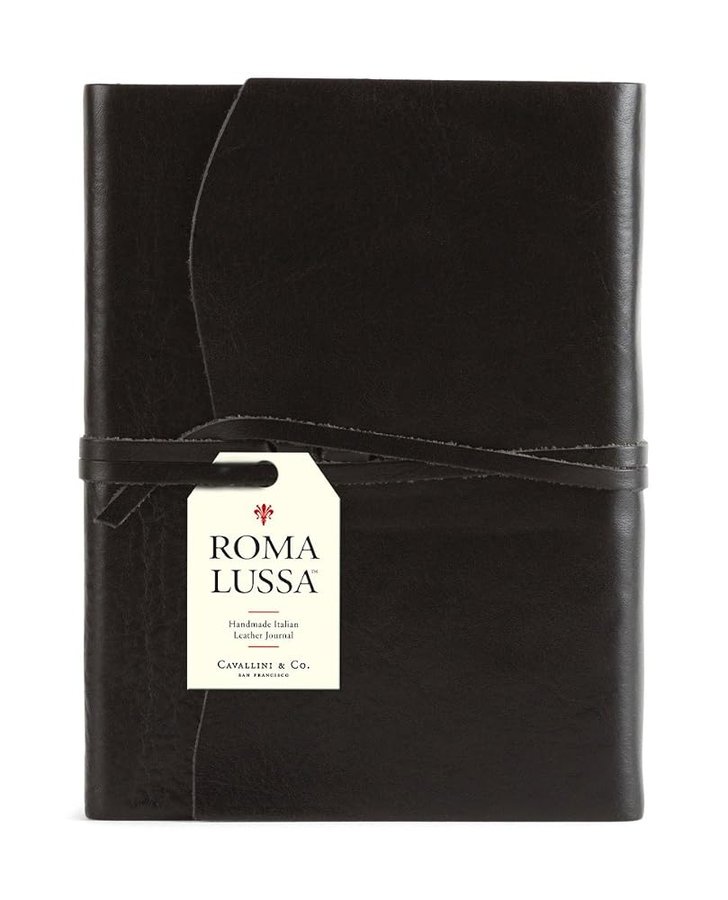 Cavallini & Co. Roma Lussa - Diario in pelle con chiusura a linguetta e laccetto, 15 x 20 cm, colore: Nero (416 pagine)