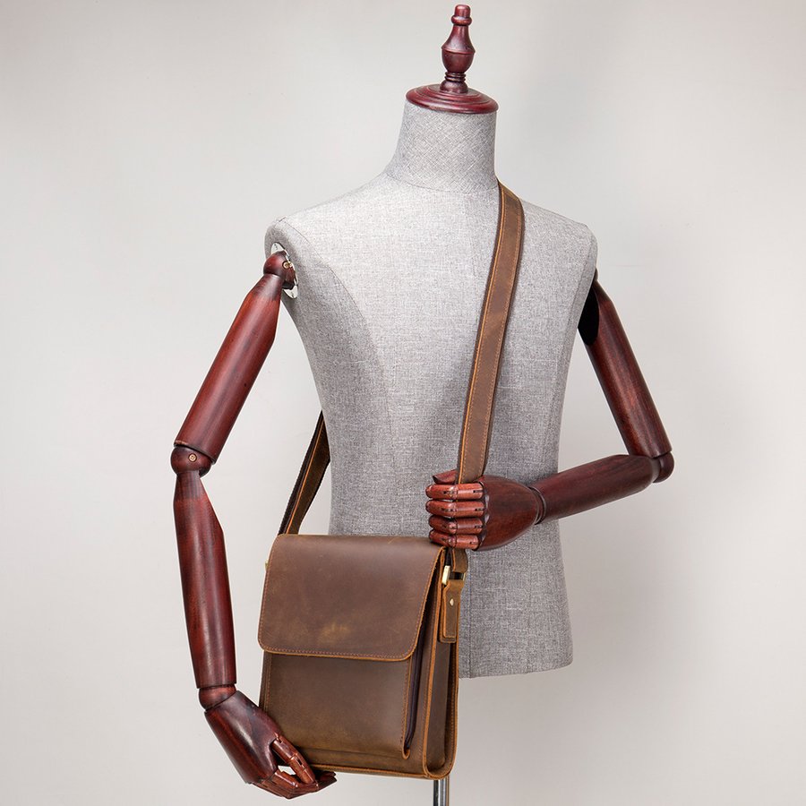 Genuine Leather Mens Shoulder Fashion Saddle Leather Crossbody Casual Messenger Bag