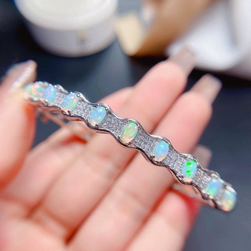 Fashionable And Unique Natural Opal Bracelet