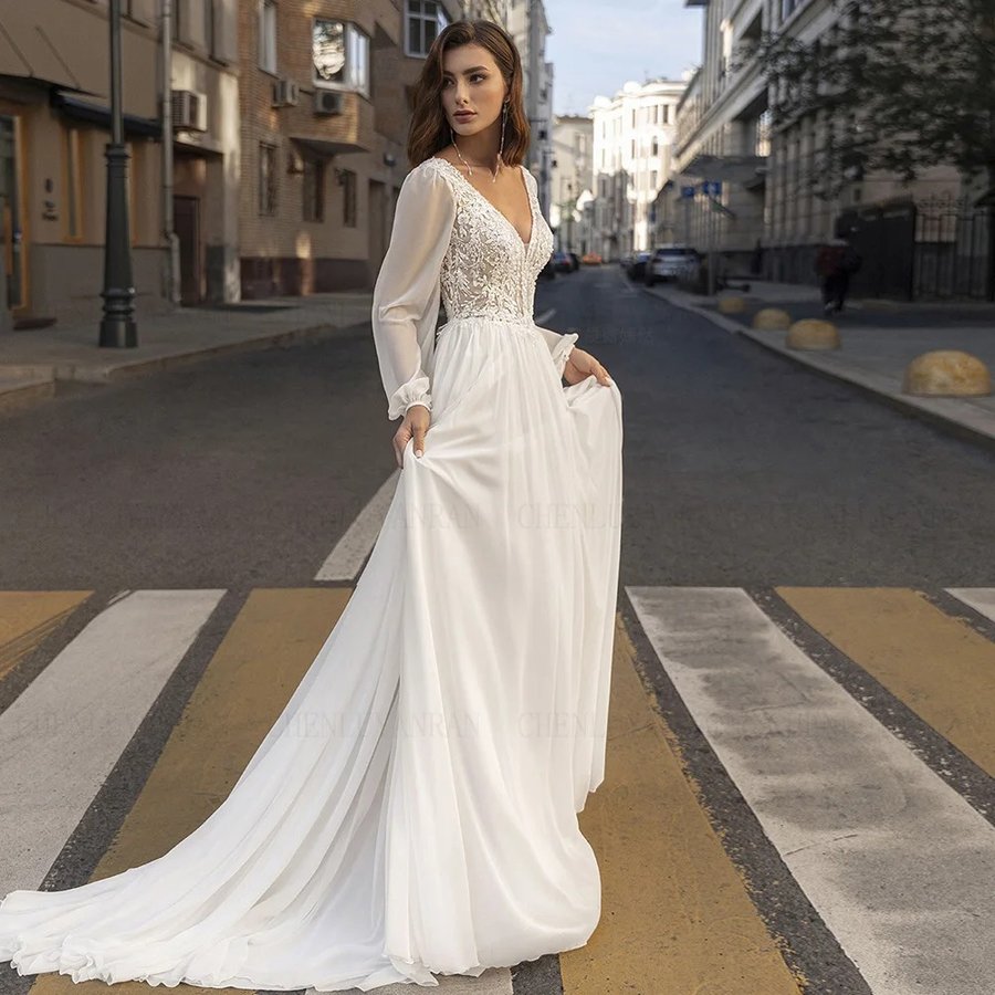 French-style V-neck Long-sleeved Lace Light Wedding Dress
