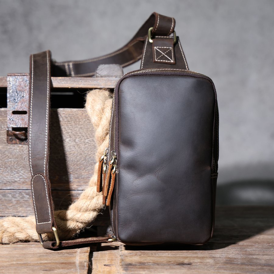 Men's Full-Grain Leather Chest Bag ShoulderCrossbody Style