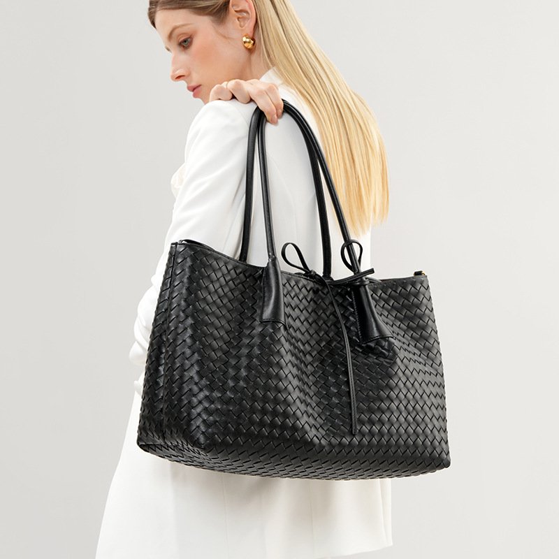 Handmade Woven Cowhide Handbag With A Vegetable Basket Design