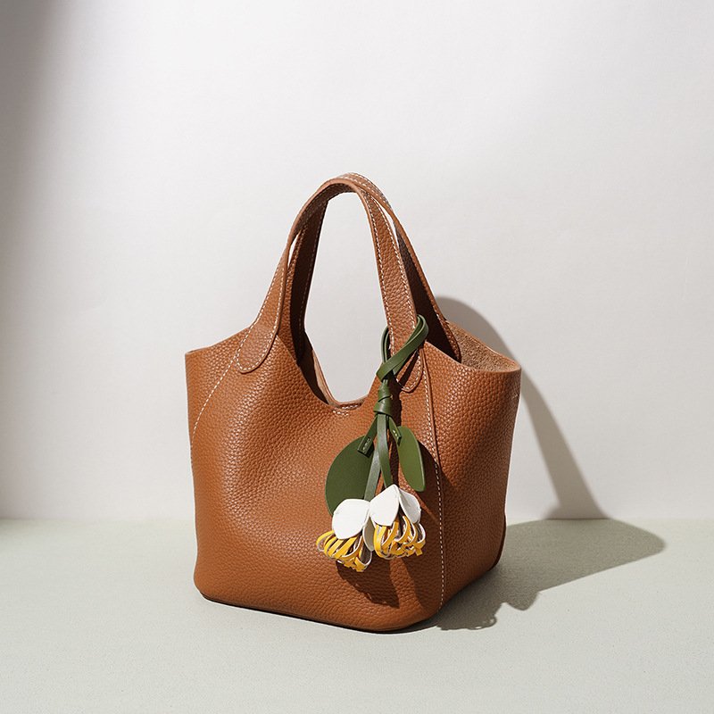 New Versatile Commuter Shoulder And Crossbody Womens Bag