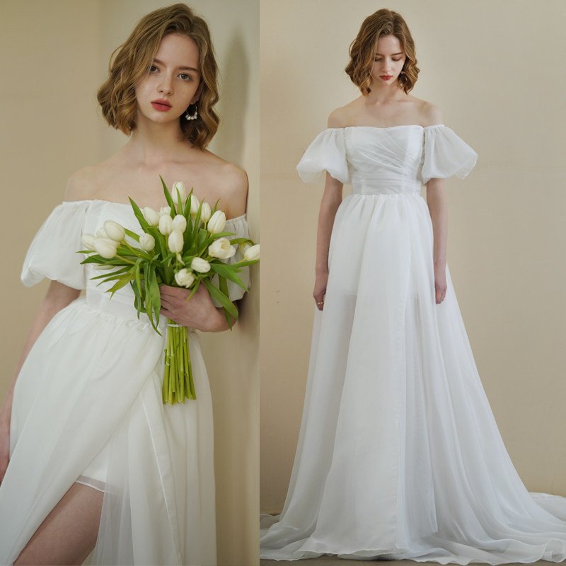 Off-the-shoulder Lightweight Wedding Dress With A Minimalist Chiffon Design And An Elegant Long Train