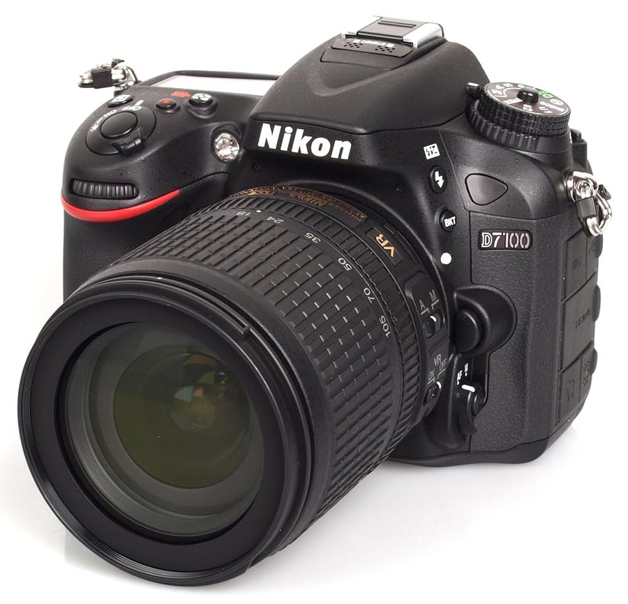 Nikon D7100 Fotocamera Digitale Reflex 24.1 Megapixel, Display 3.2 Pollici, con Obiettivo VR AF-S DX 18-105 mm 1:3.5-5.6G ED [Versione EU]