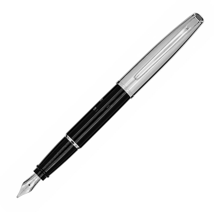 Aurora Penna stilografica STYLE Metal | Penna in resina nera con accessori cromati | Pennino in acciaio cromato di spessore M | Confezione regalo