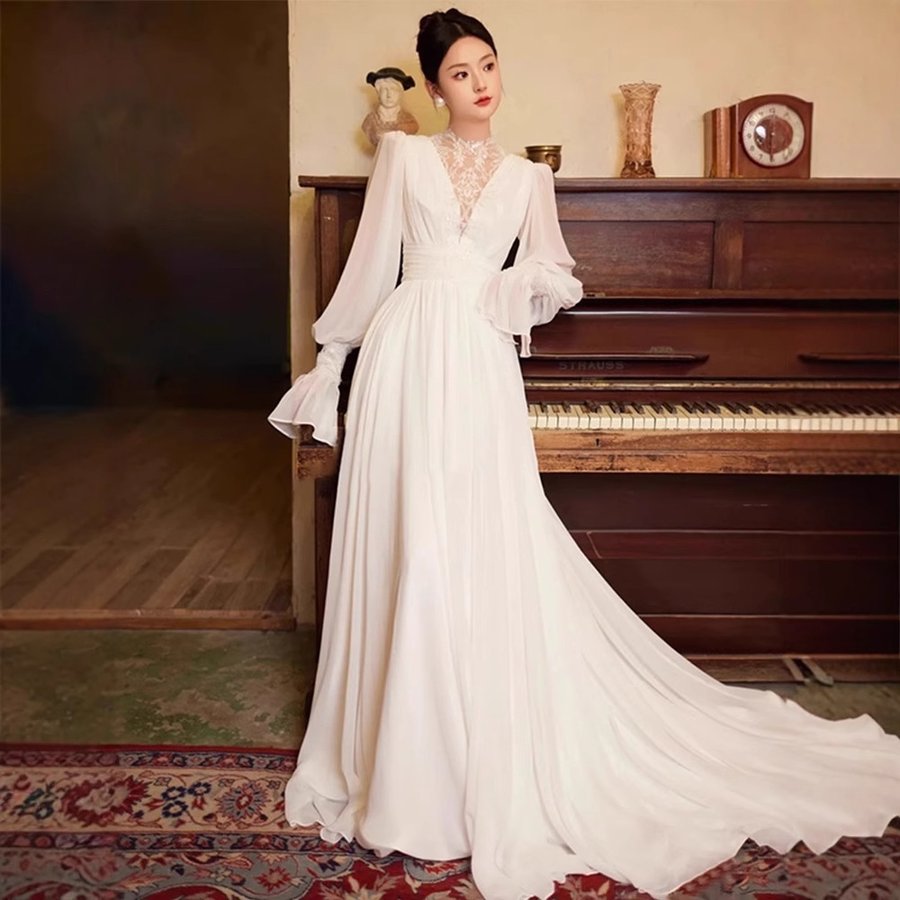 French-style Vintage Lace Stand-collar Light Wedding Dress With Puff Sleeves
