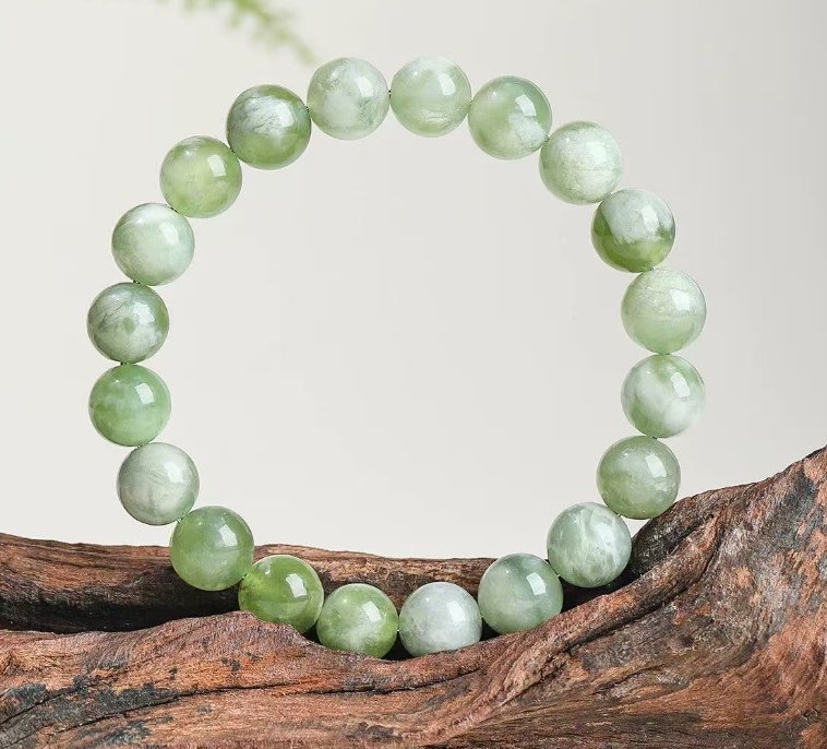 A Jade Bracelet To Attract Wealth And Prosperity