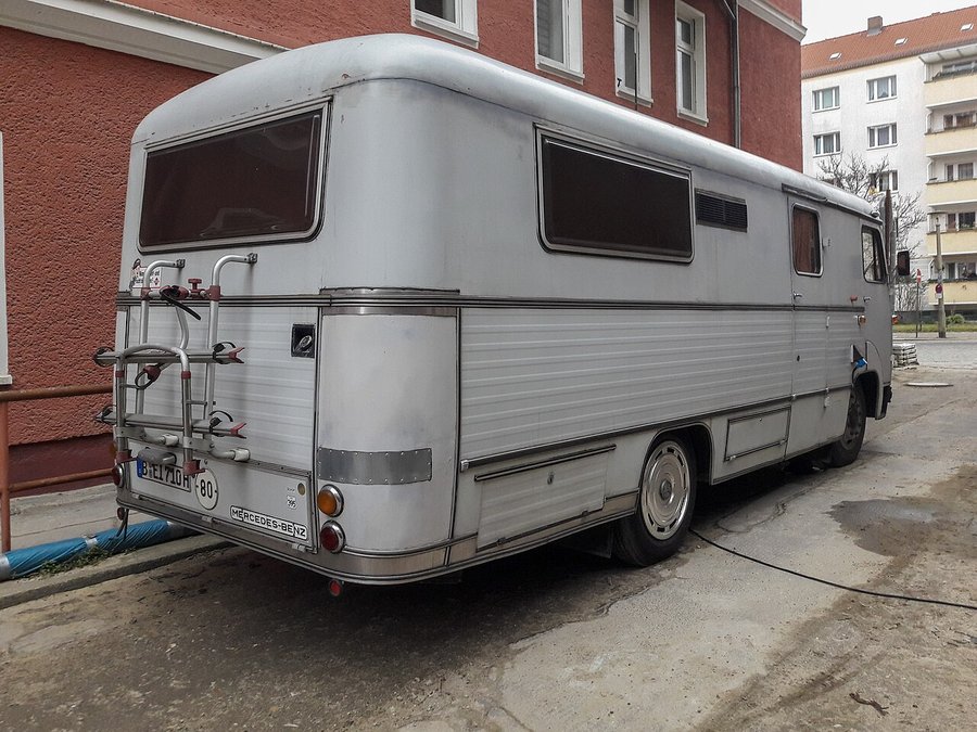 Camper mansardato